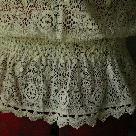 Lace top - Picture 4 of 5